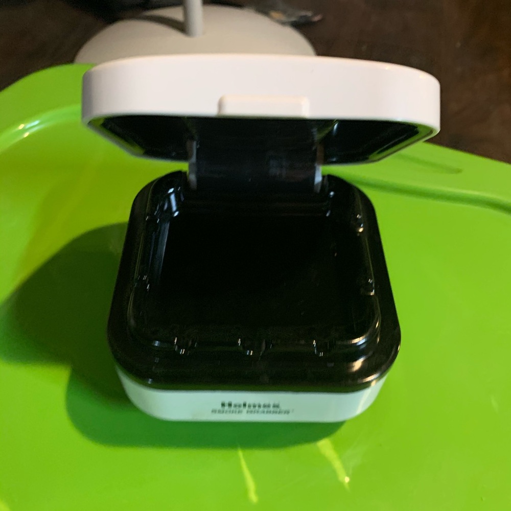 Smokeless ashtray